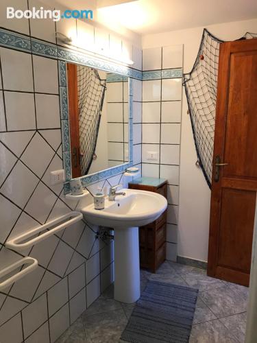 侧面海景豪华双人房