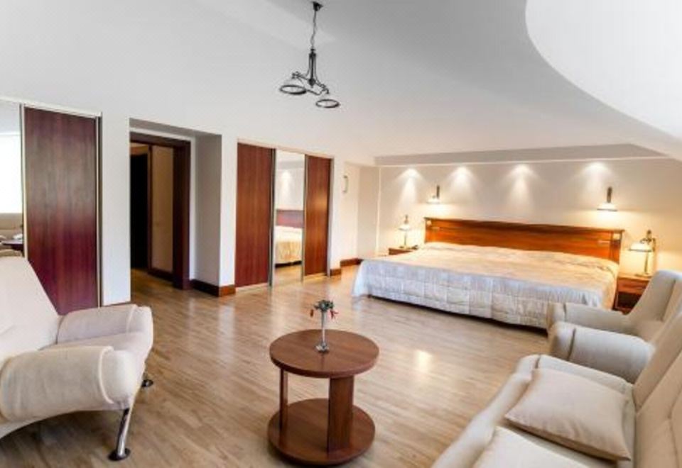 两卧室公寓 - 带桑拿浴室和按摩浴缸