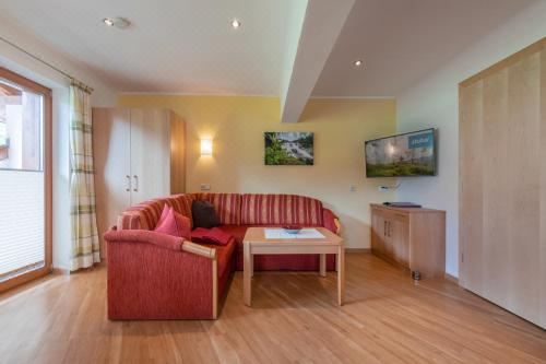 一卧室公寓，设有梳化床