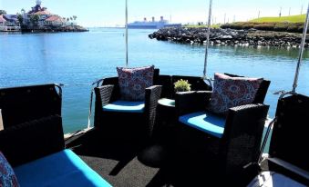 Dockside Boat & Bed Long Beach