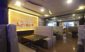 Hotel Prakash - Housity
