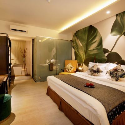 Superior King Room Sojourn Guest House Promo Code