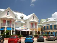Village Creole Hotele w: 