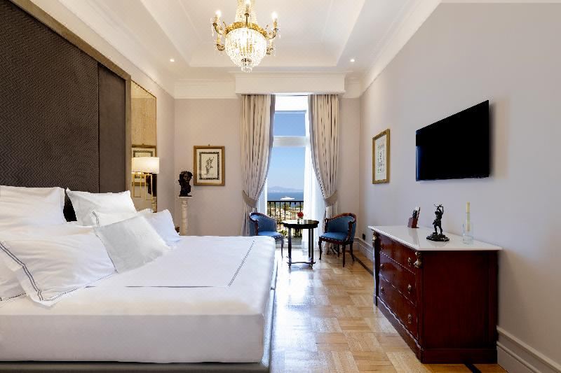 海景豪华房 1张特大床