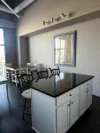 Sleeps 8 in Downtown Sandusky Minutes from Cedar Point &Sports Force