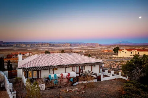 Sunset Mesa Hideaway-Lake Powell Views, Game Room & 3 Decks-Near Antelope Canyon