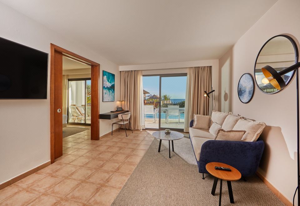 套房，可使用泳池 （露臺-優選俱樂部）