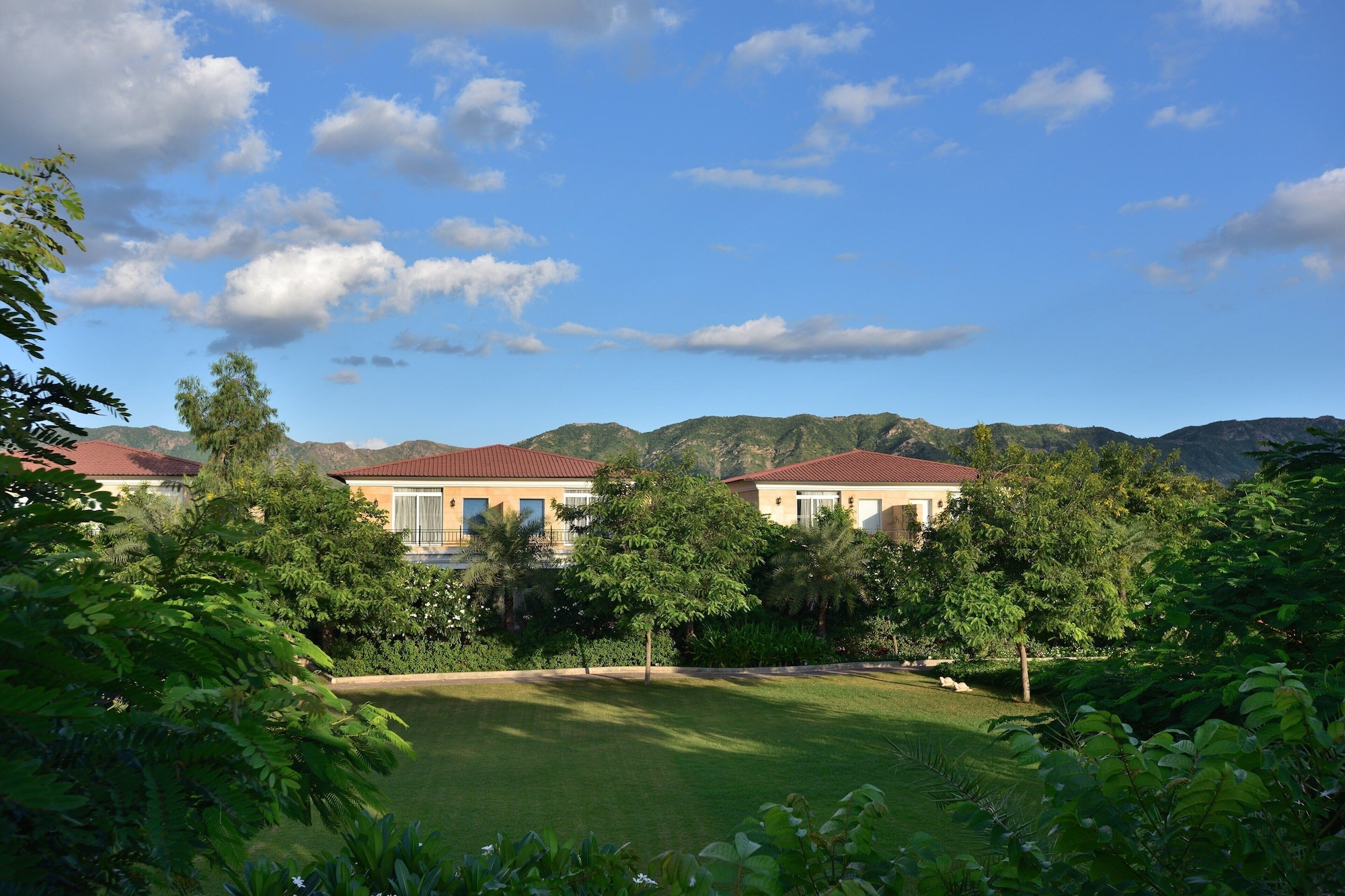 至尊别墅， 别墅， 2张大床， 度假村景观， 阳台