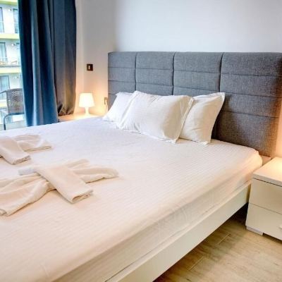 Apartment Hampton Alezzi Promo Code