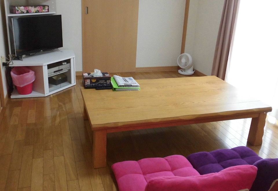 Japanese-western Room, Smoking/non-smoking Not Specified (Entire Building Rental For 1 To 5 People)