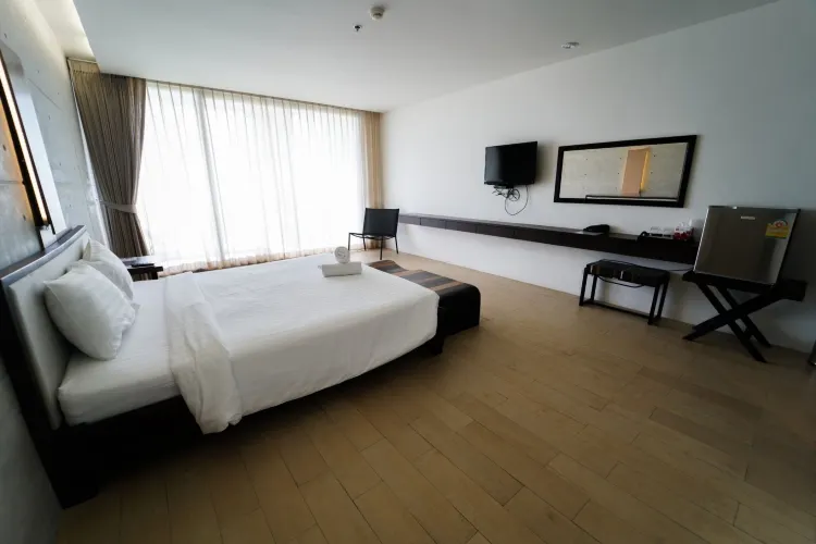 ห้องดีลักซ์ เตียงใหญ่ 1 เตียง วิวทะเล