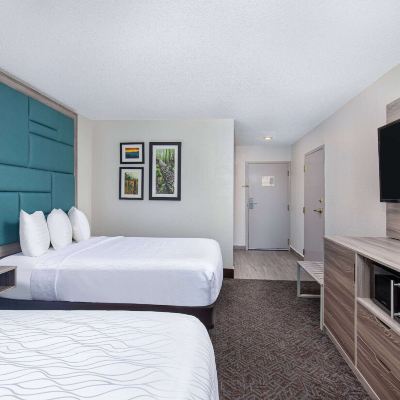Two Queen Room La Quinta Inn by Wyndham Pigeon Forge-Dollywood Promo Code