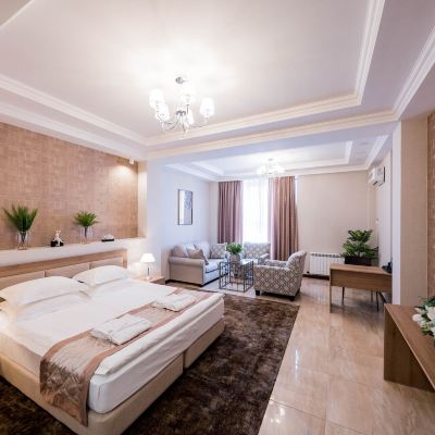 Deluxe Double Room Oasis residence Promo Code