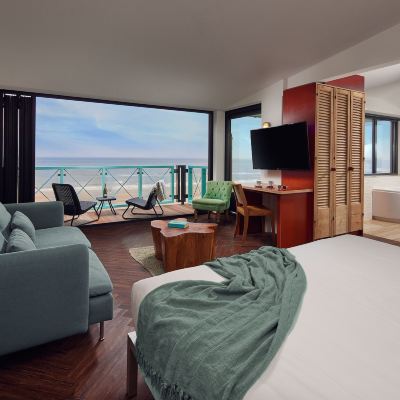 Deluxe Studio Suite, 1 Double Bed, Kitchenette, Beach View Beachhouse Hotel Promo Code