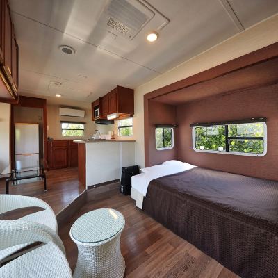 豪華雙床房 WOODPECKER今歸仁旅館優惠