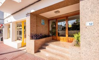 Hostal Santa Eulalia - Housity