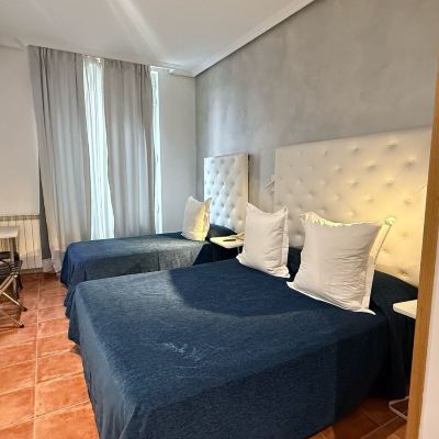 Family Room, Private Bathroom (Exterior) Hostal Las Fuentes Promo Code