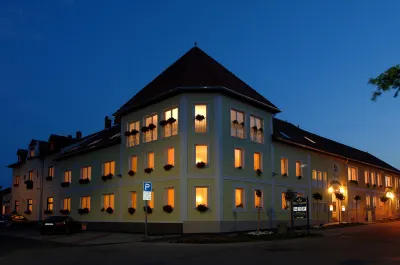 Hotel Korona Wellness, Rendezvény és Borszálloda โรงแรมใน