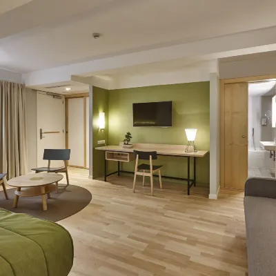 Yadoya Hotel Hotels near Zinneke Pis