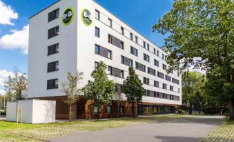 B&B Hotel Hamburg-Nord - Housity