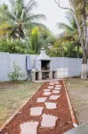 Spacious 5-bedroom house with capacity of 20+ people in Playa Metalio Sonsonate Hoteles en 