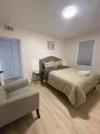 Newly Renovated Luxury 3-Bed 2-Bath Home with Easy Airport Access