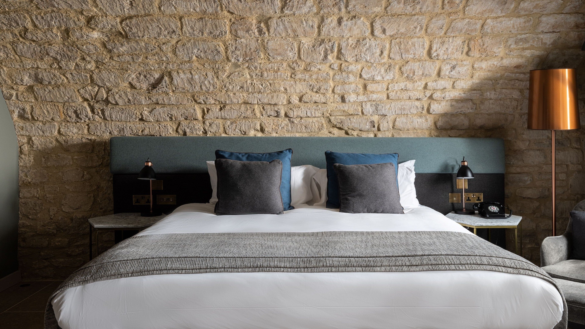 地下拱形甄选特大床房