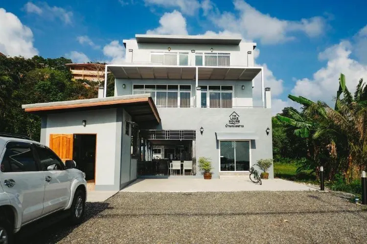 สวีทวิวทะเลสาบ