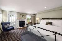 The Equinox Golf Resort & Spa Hotel a 