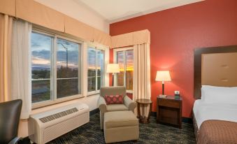 Holiday Inn & Suites Grand Junction-Airport