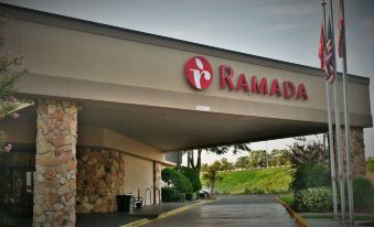 Ramada by Wyndham Jacksonville Hotel & Conference Center