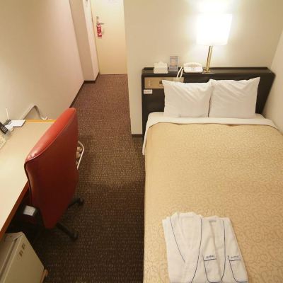 スーペリアスモールダブルルーム(禁煙) ホテルクラウンヒルズ姫路 クーポン