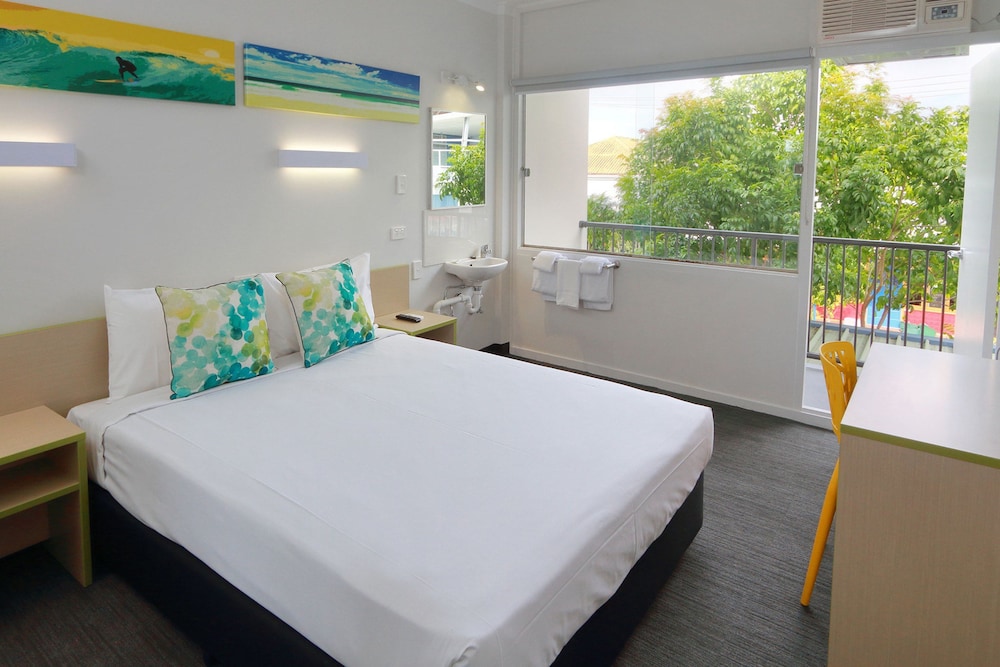 经济大床房（带公共浴室）