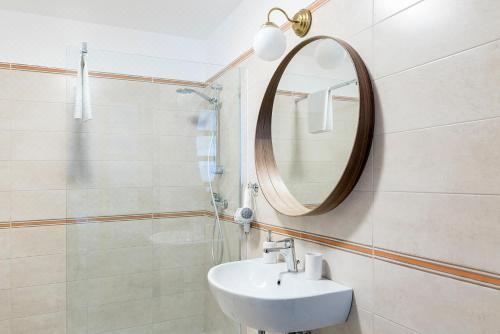 双人房（带独立浴室）