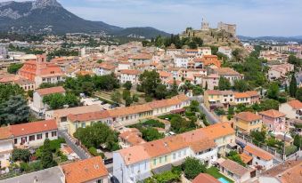 Studio in La Garde, with Furnished Terrace and Wifi