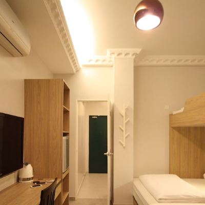 Bilik Keluarga Kupon Shamrock Guest House