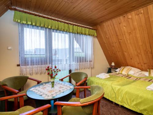 带阳台的四人房