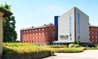 Zeus Essence Dolce by Wyndham Milan Malpensa - Housity