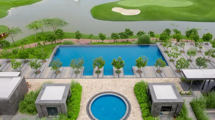 Mysa Zinc Journey by the Fern (A Glade One Golf Resort) Nani Devati Gujarat Exterior