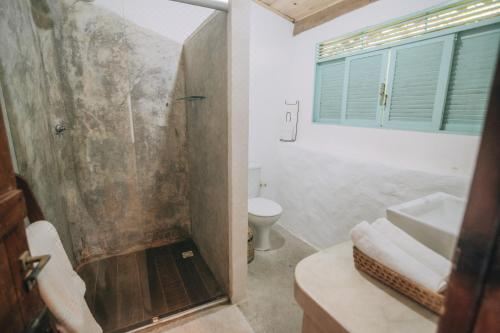 带私人外部浴室的三人房