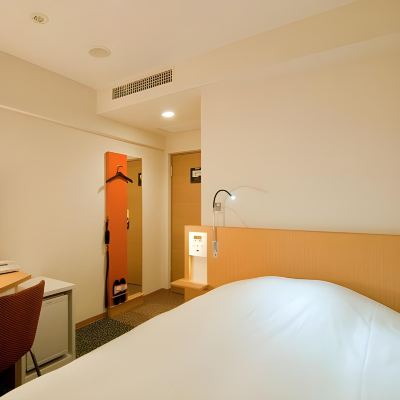 [Sakurajima Side] View Single (140 Cm Wide Double Bed!)) [Semi-Double Room] [Smoking] [Mountain View] ホテルサンフレックス鹿児島 クーポン