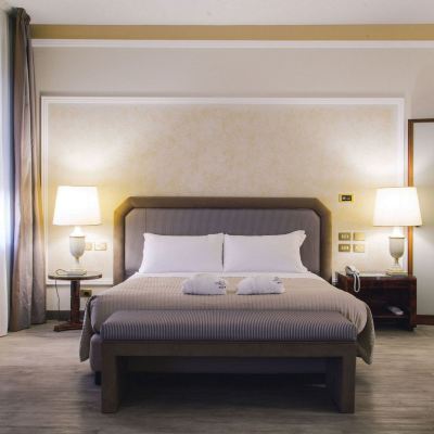 Junior Suite Grand Hotel Excelsior's Promo Code