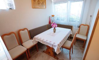 Apartment Jorsi with Mountain View - Housity