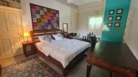 TREEBRIDGE HOUSE Hotele w: 