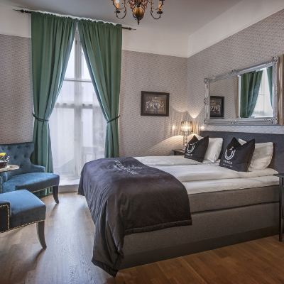 Double Room Hotel Kong Carl Promo Code