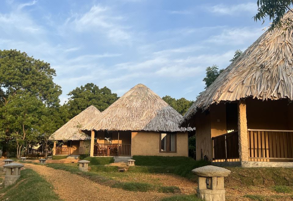 Hotel Saffron Lake Yala, Exterior, Hotel Exterior