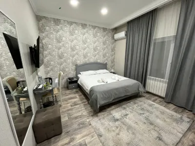 Continent Hotels in 