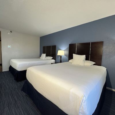 Deluxe Two Queen Room with Balcony The Pacific Inn Promo Code