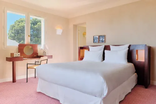 La Résidence du Provençal · 23 appartements et 2 Restaurants · Var