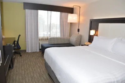 Holiday Inn Express & Suites WATERVILLE - NORTH by IHG Hotel di 